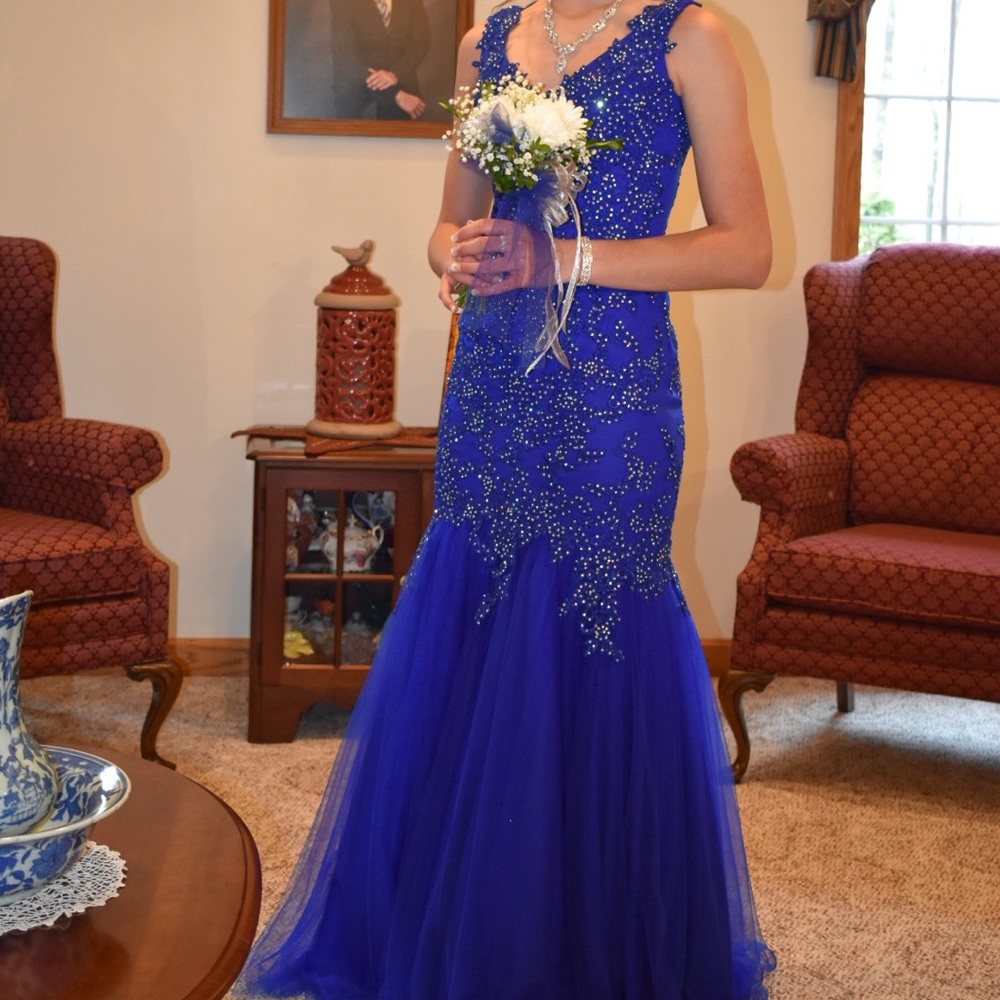 Glow brand prom dress